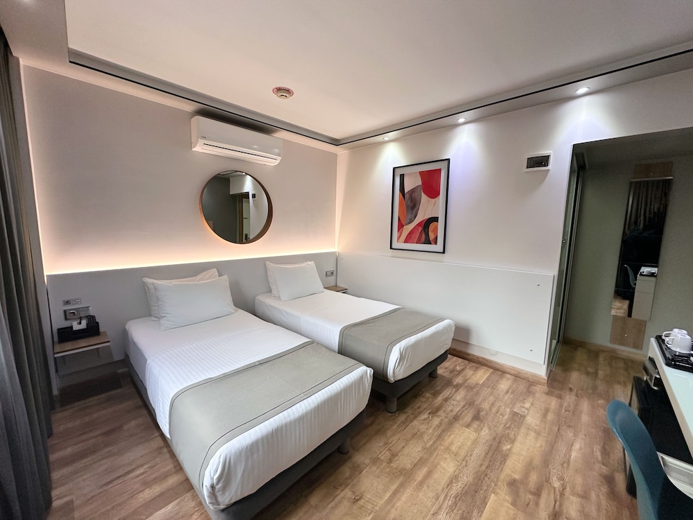 My Dora Hotel 10/50