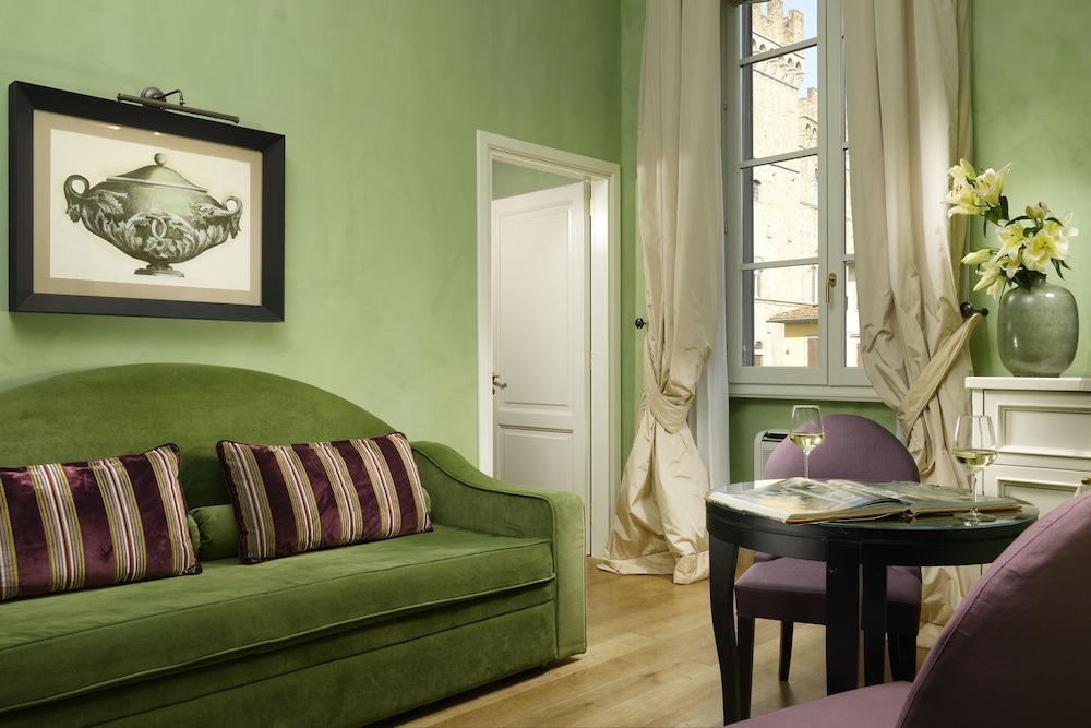 Hotel San Firenze Suites And Spa 52/75