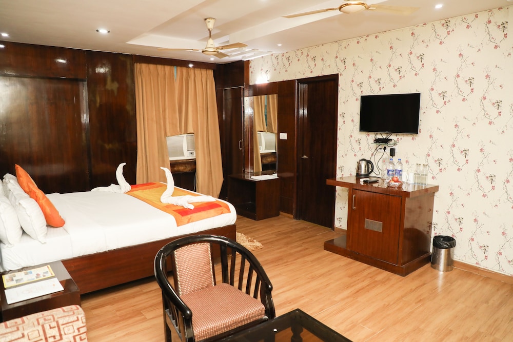 Hotel Dolphin International 58/72