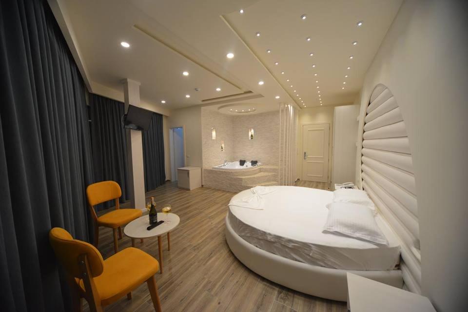 Hotel Elesio 23/50