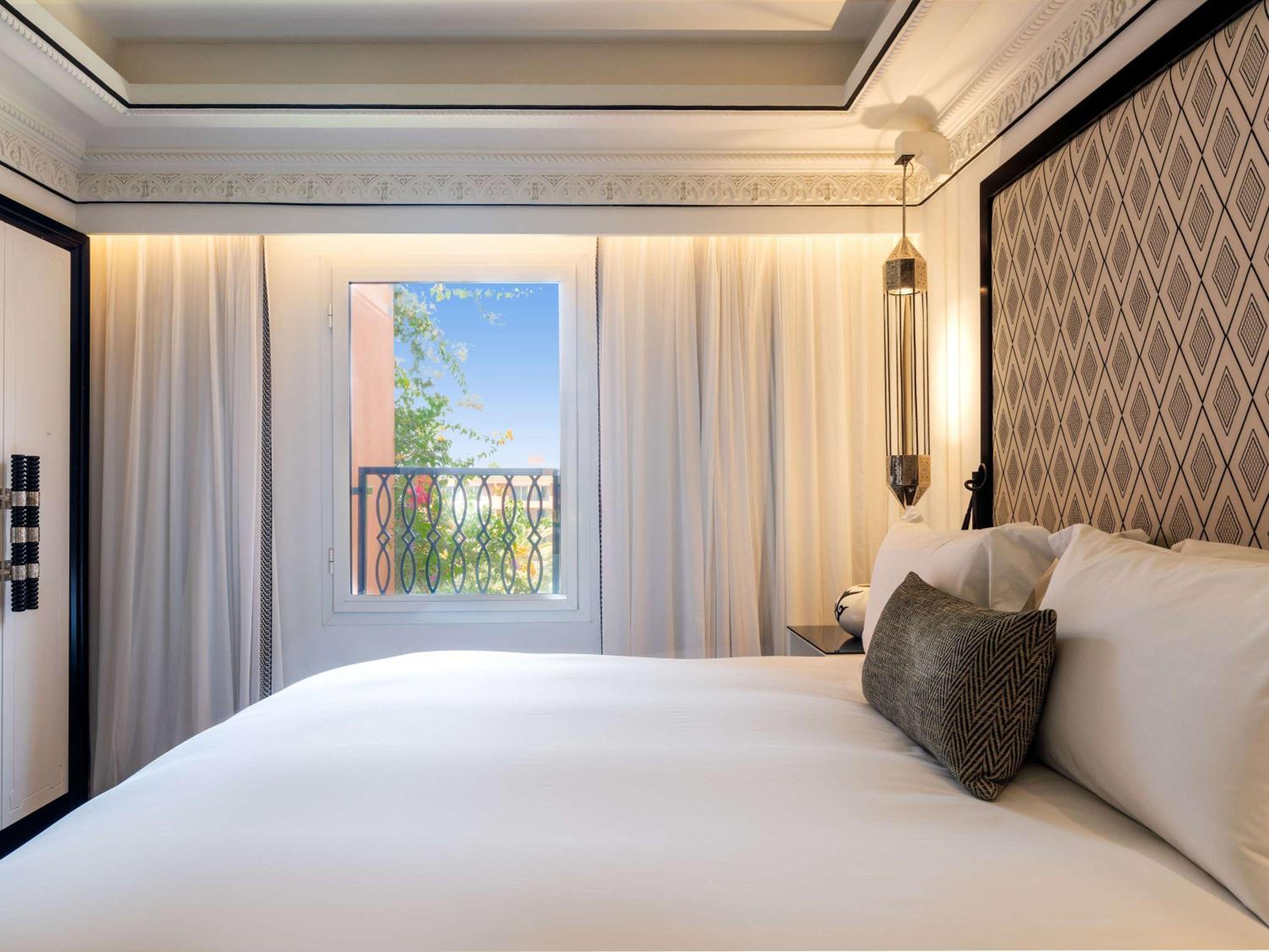 Imperial, Suite, Pool or Mountain View, Balcony