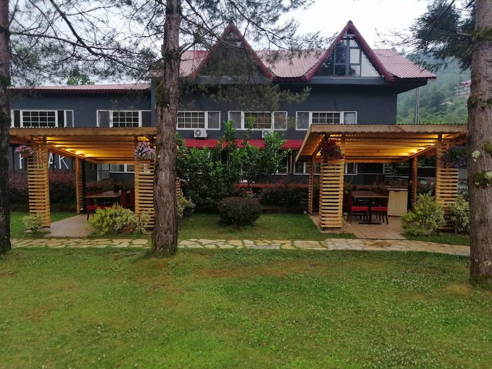 Pinar Kir Evi 1/48