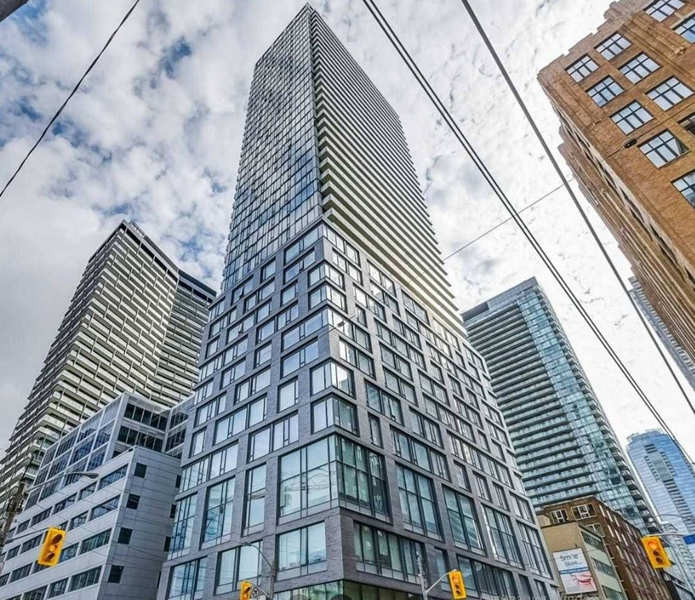 Peter Street Downtown Toronto Suites 1/13