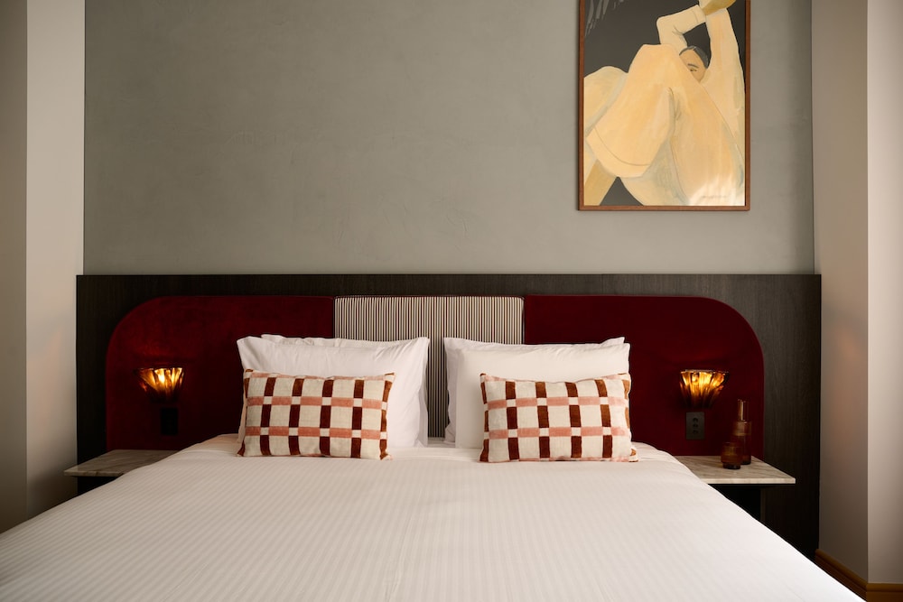 Hotel Morris Sydney - Handwritten Collection 10/50