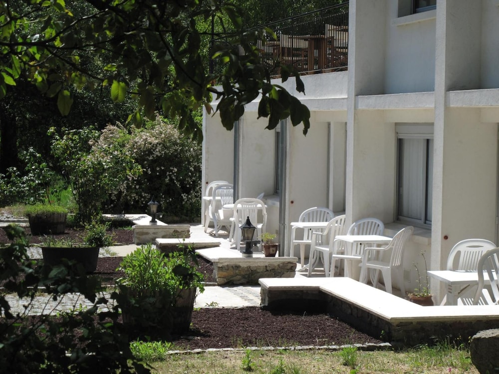 LOGIS HÔTEL LA LONGUE VUE 39/45