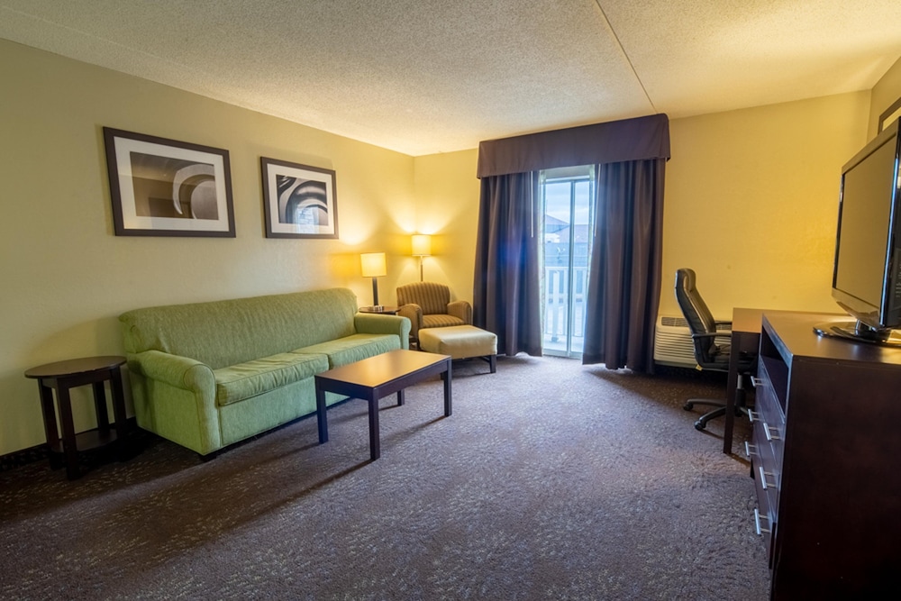 Holiday Inn Express Hotel And Suites Pittsburgh Airport 39/64