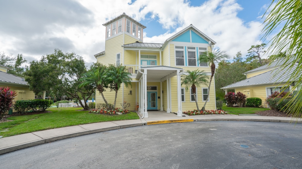 Barefoot Suites 55/69