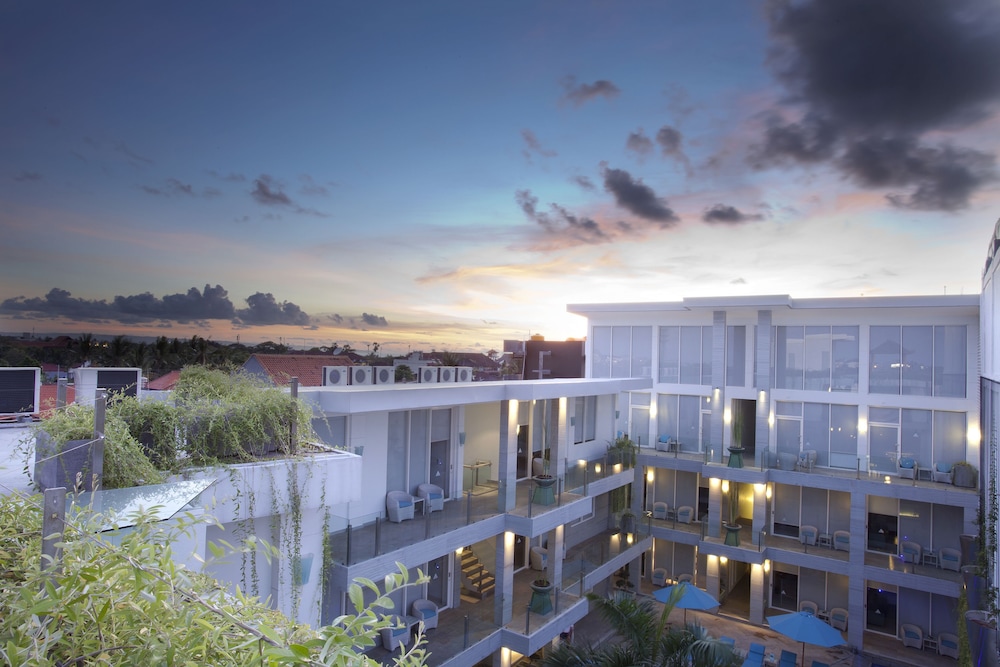 Aq Va Hotel And Villas 2/77