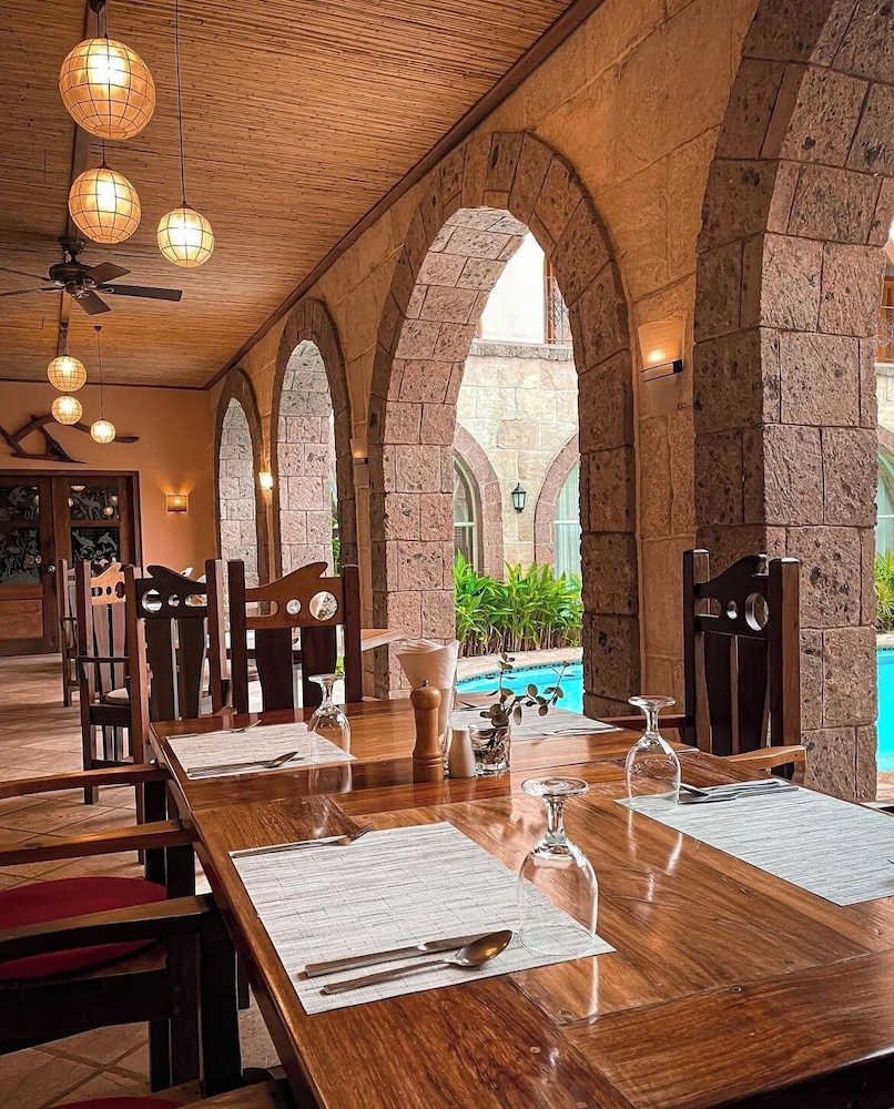 Corto Del Mar Hotel 46/61