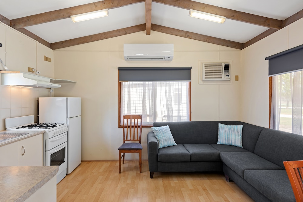 DISCOVERY PARKS - MOAMA WEST 20/32