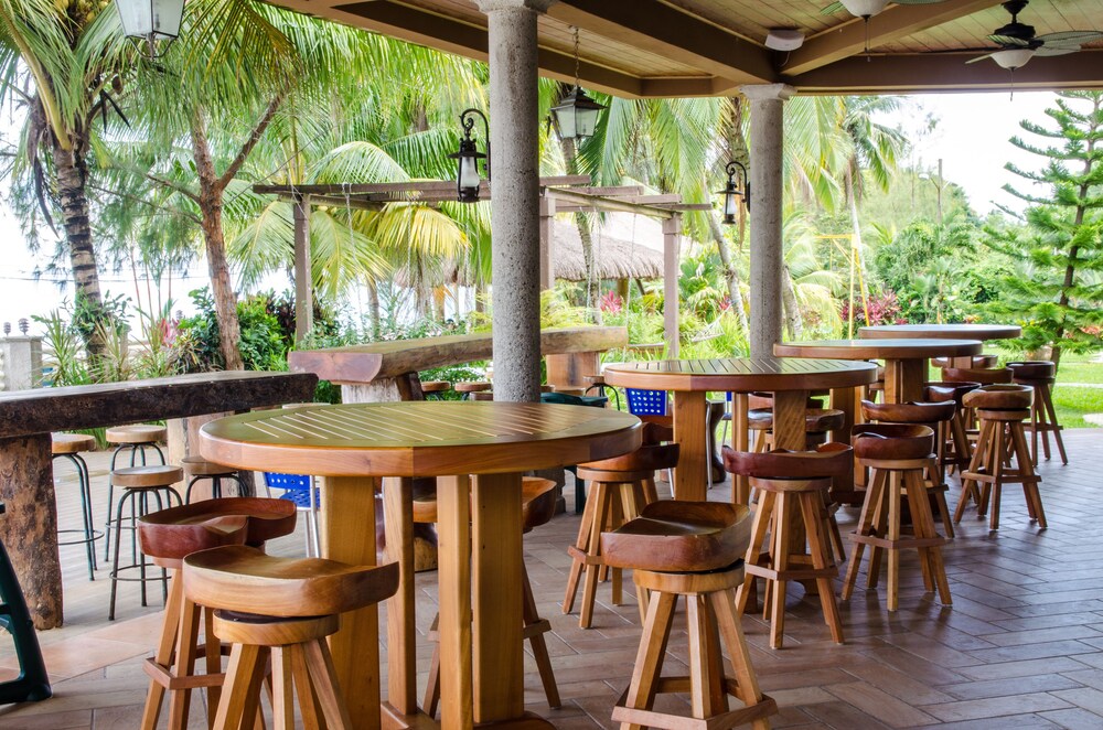 Paraiso Rainforest and Beach Hotel 32/48