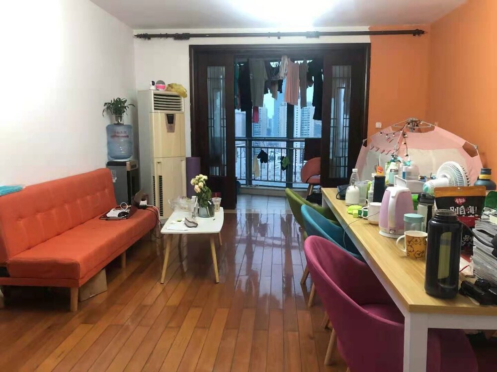 Pinkhostelling Laternational 12/22