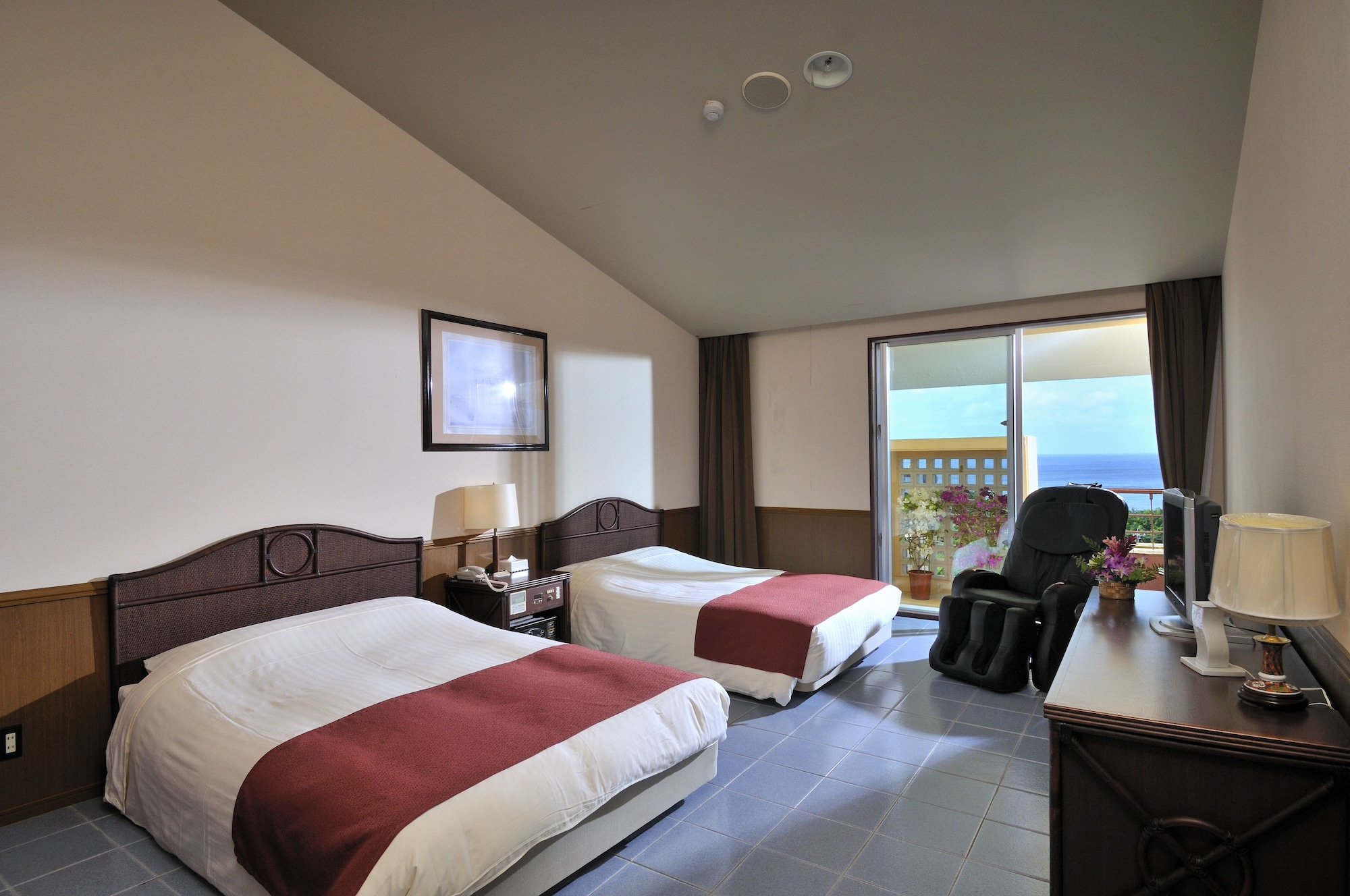 CLUB, SUITE