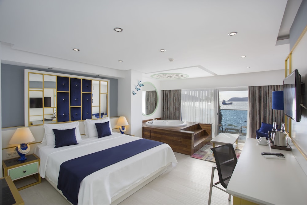 Sea View Hotel 10/50