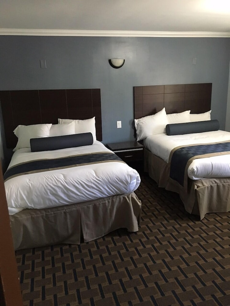 2 BEDROOMS, ECONOMY, SUITE