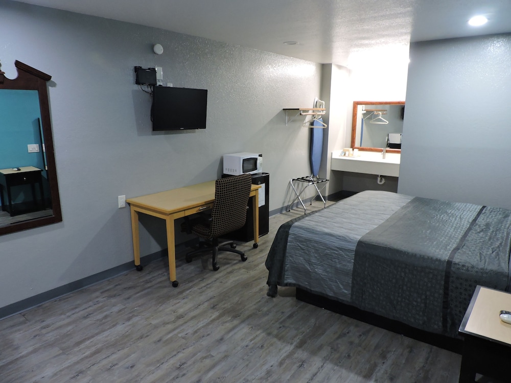 OYO Hotel Waldron AR - Hwy 71 30/52