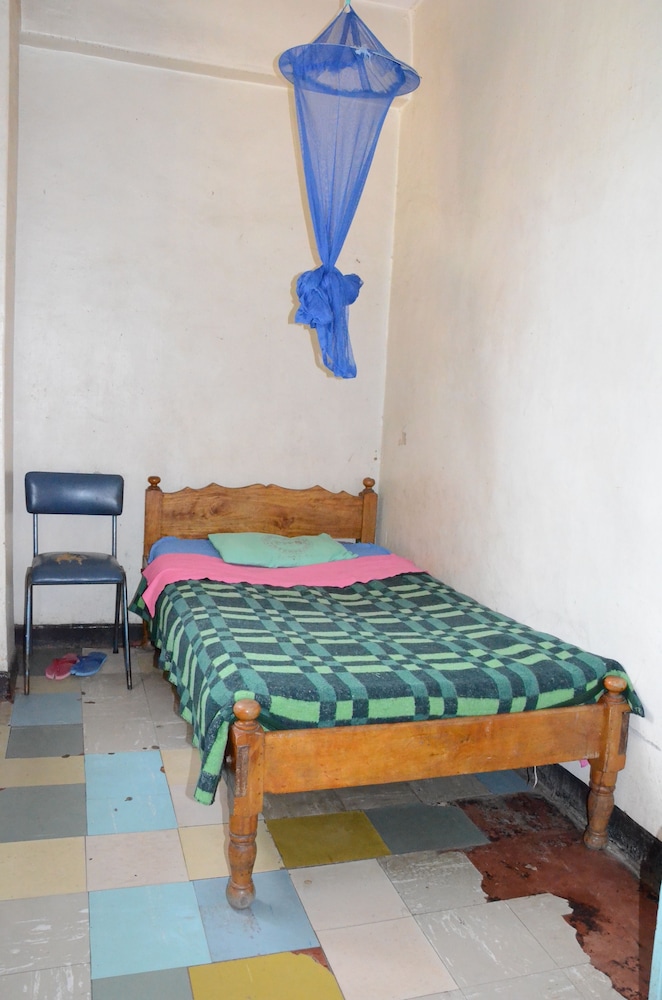 Nairobi Kitale Hotel 11/22