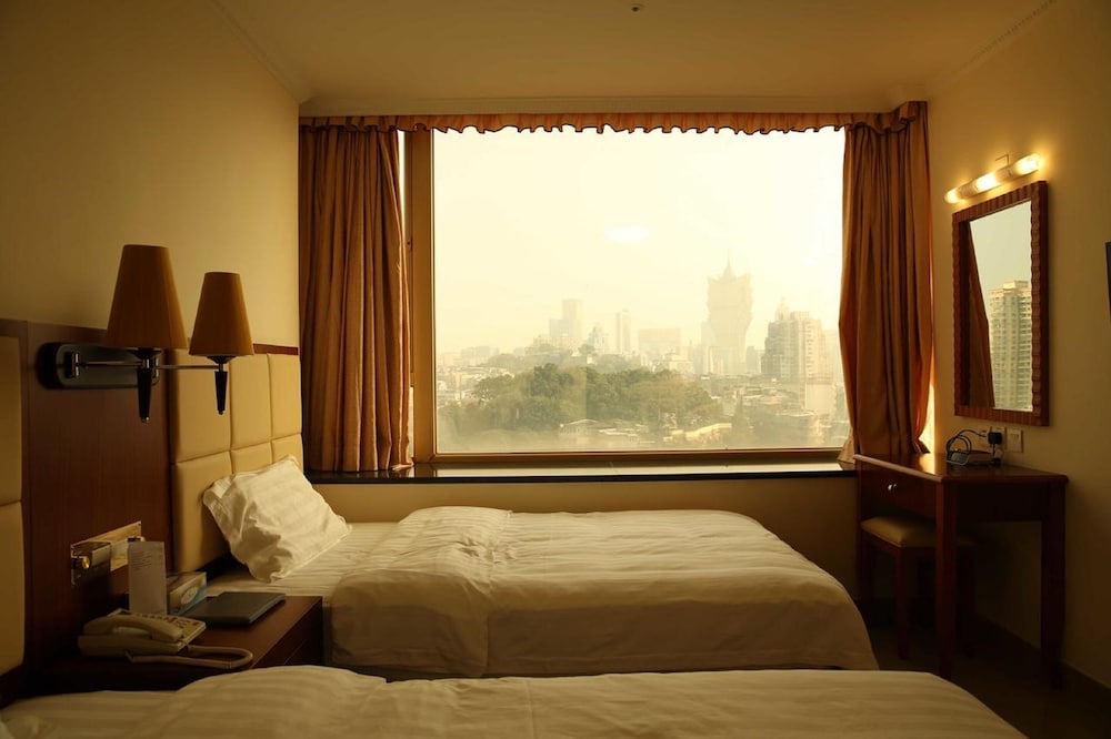 Grand Harbour Hotel 8/21