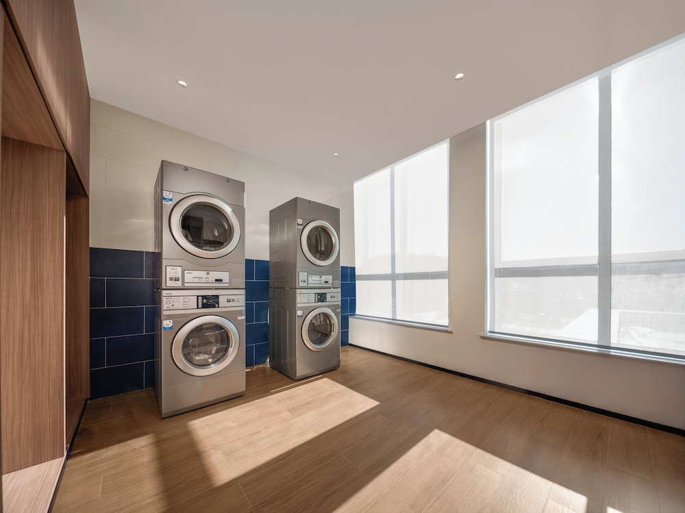 Holiday Inn Express Liaoyuan Economic Dev Zone an IHG Hotel 24/27