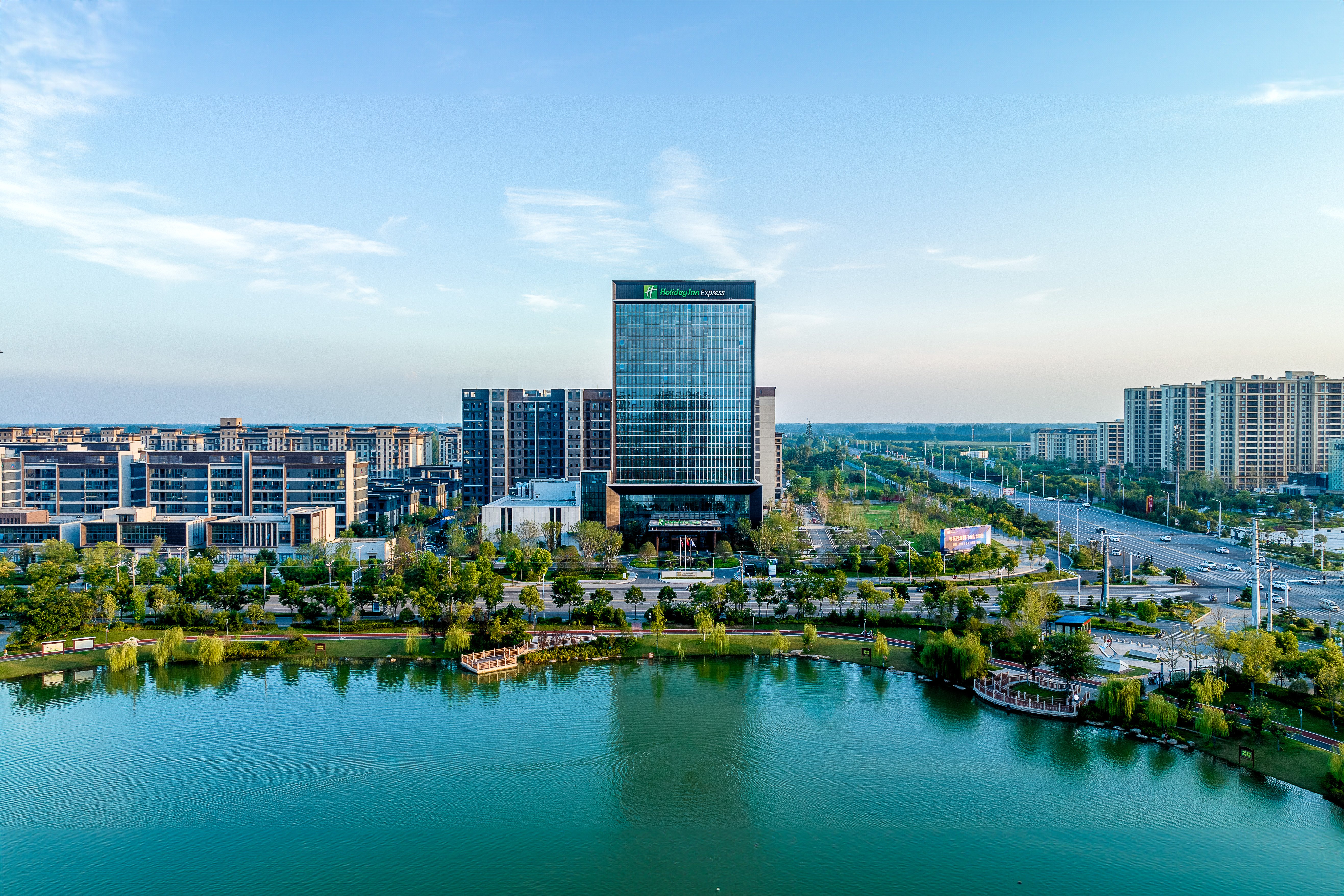 Holiday Inn Express Zhoukou Dancheng 36/38