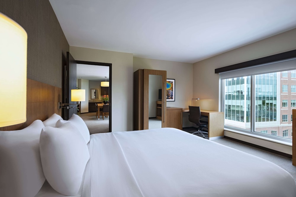 Hyatt Place Greensboro Downtown 13/50