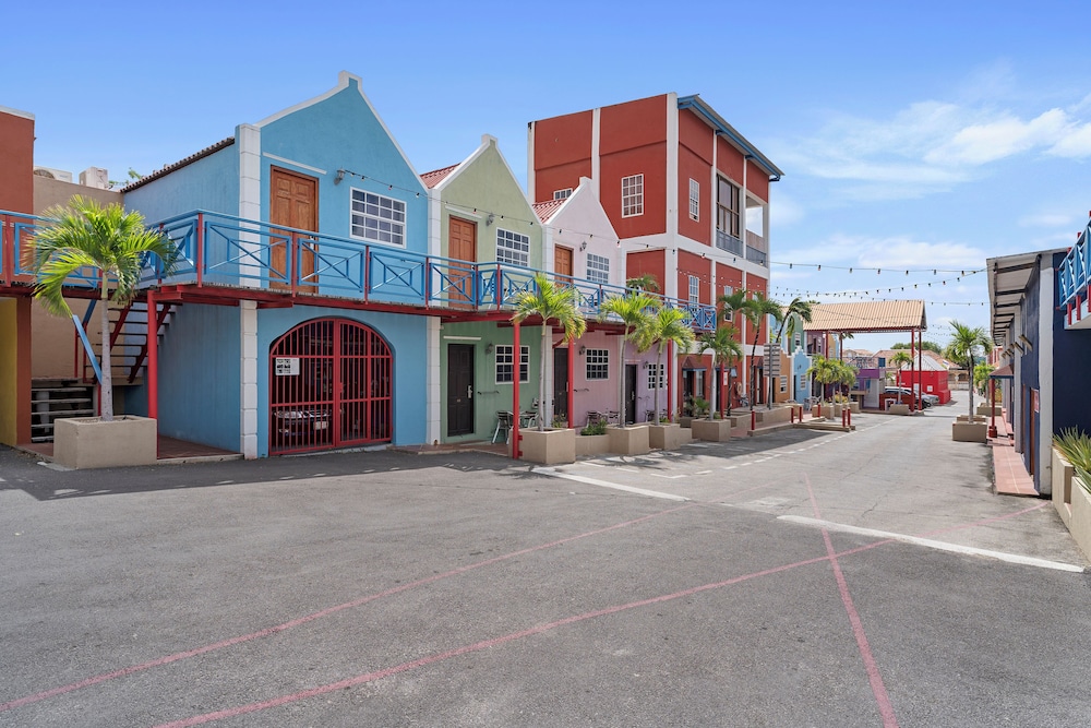 The Ritz Village Curacao 67/78