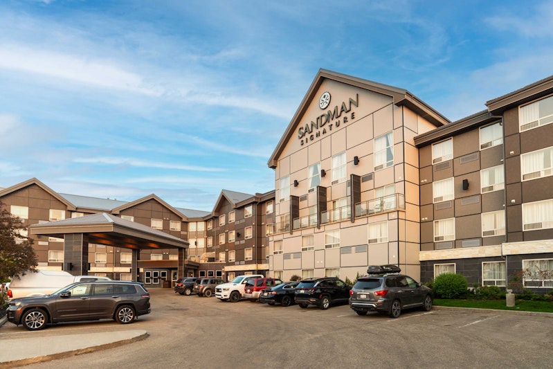 Sandman Signature Edmonton South 46/48