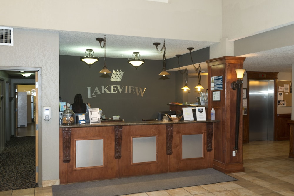 Lakeview Inns & Suites - Fort Nelson 9/35