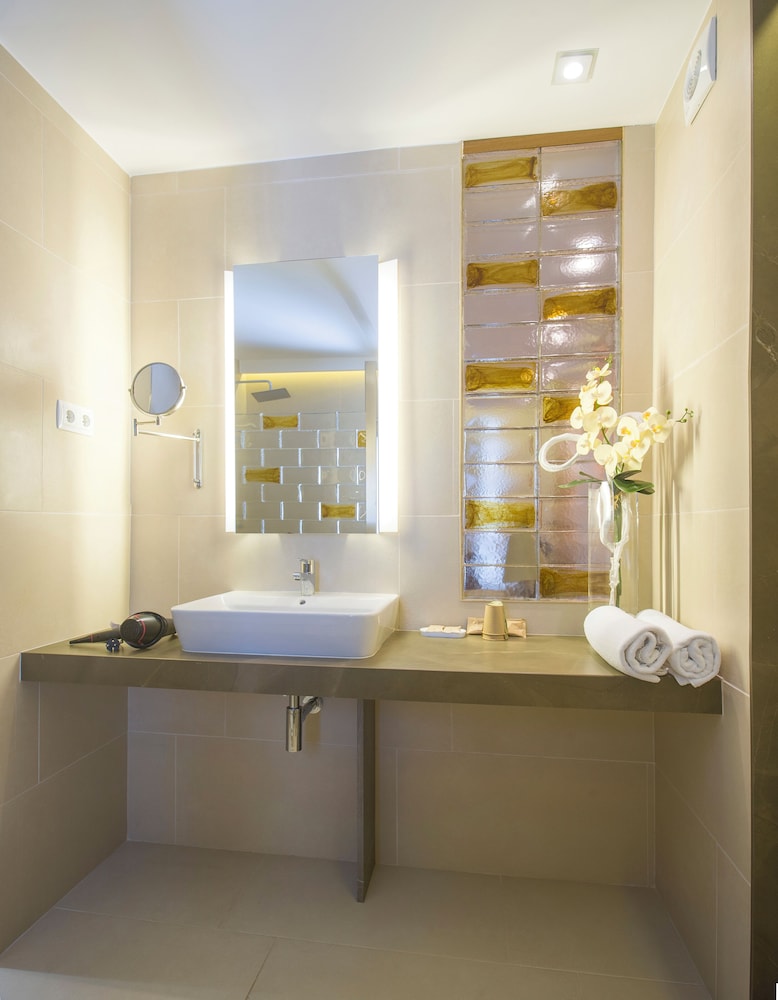 Hotel Marfil 55/56