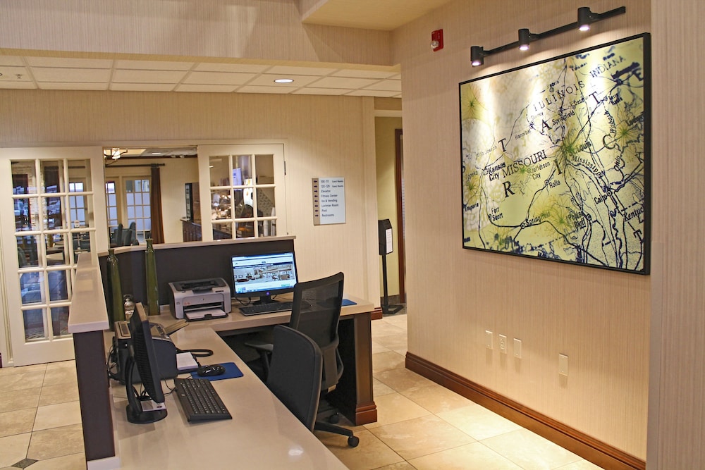 Holiday Inn Express Hotel Suites Cape Girardeau I 55 58/60