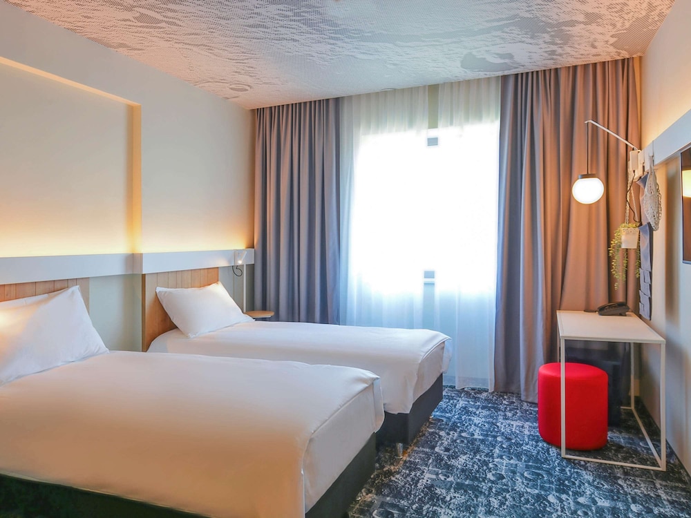 ibis Bucharest Politehnica 11/41