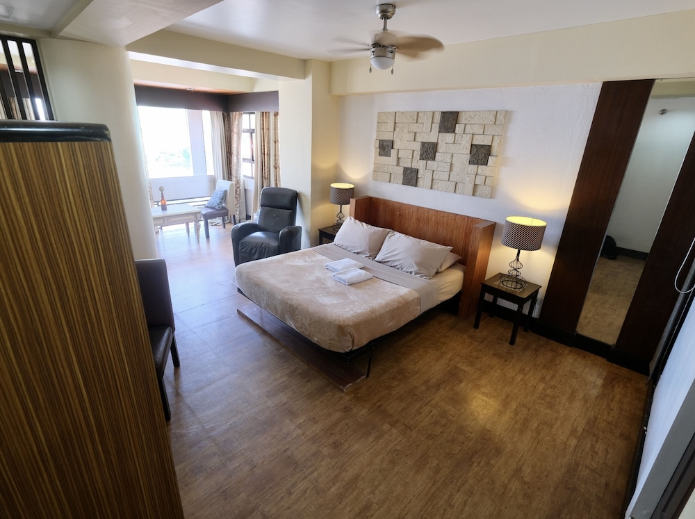 Urban Inn Iloilo 31/65