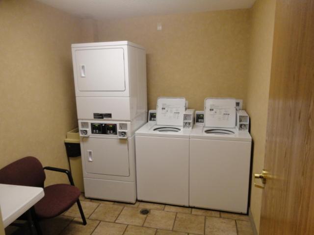 Days Inn By Wyndham Rapid City 30/39