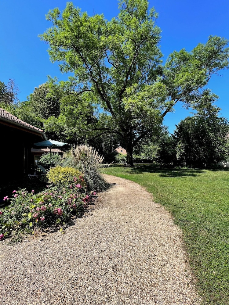 Chateau de Challanges 63/70