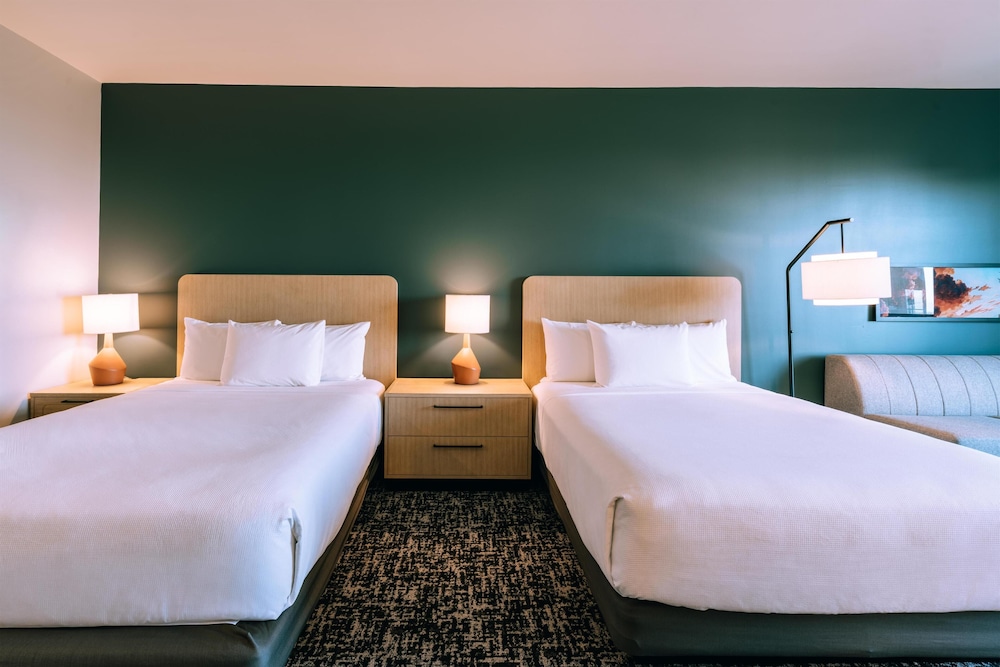 Hyatt House Ontario Airport 17/50