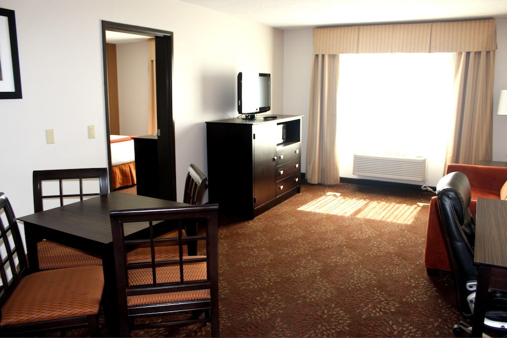 Holiday Inn Express Houghton Keweenaw 50/77