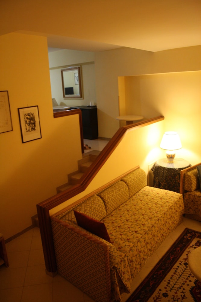 Hotel Elimo 21/72
