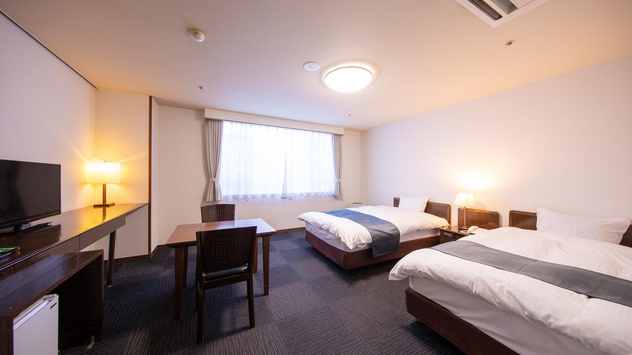 Standard, Twin Beds