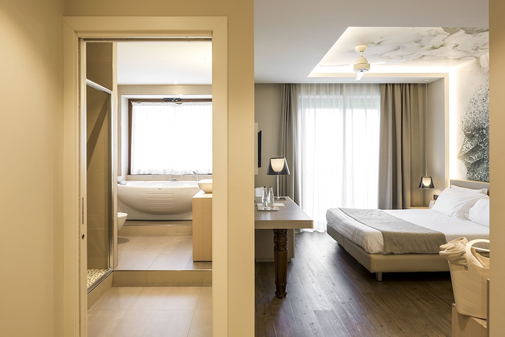 Hotel Resort & Spa Miramonti 24/75