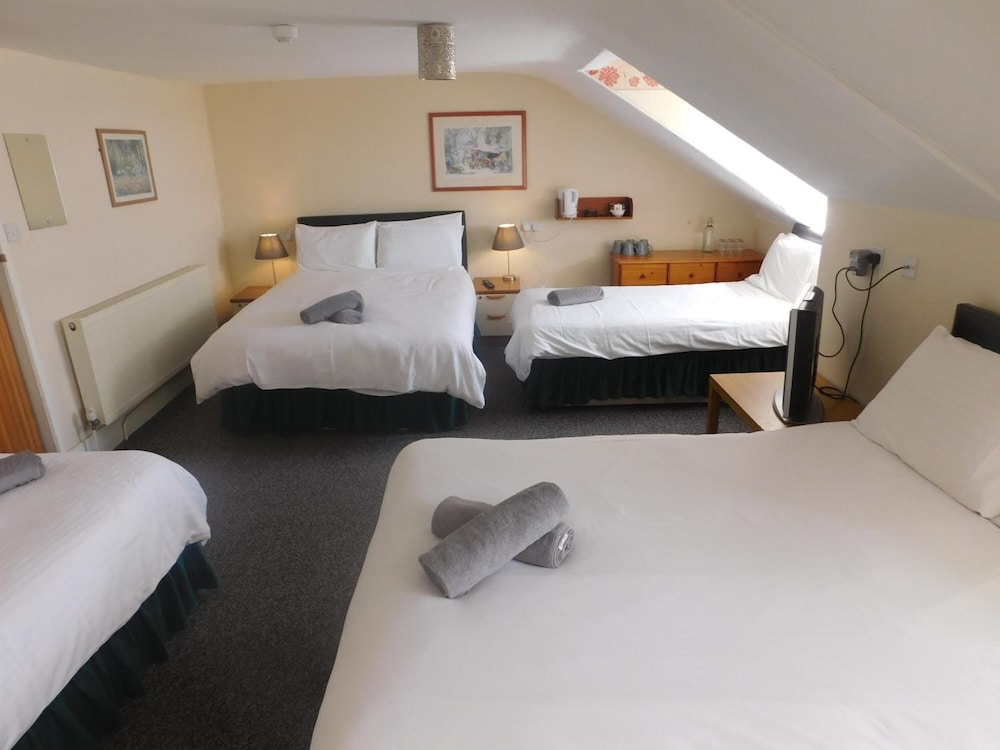 Hotel Mon Ami 12/72