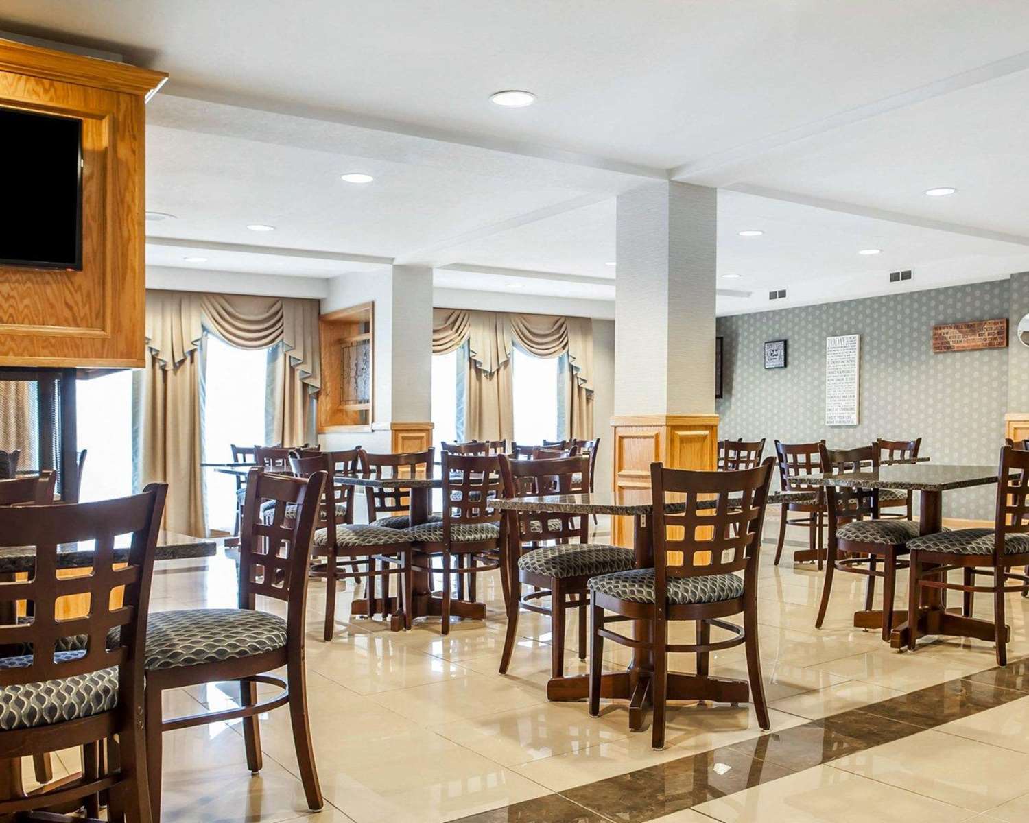 Comfort Inn Bourbonnais Near I-57 30/38