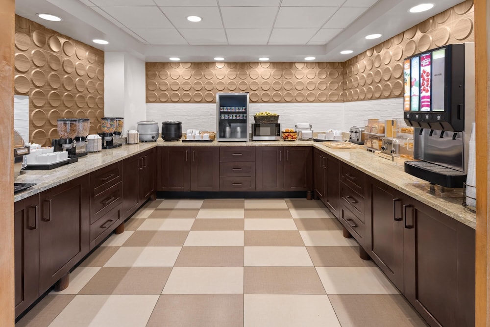 Wingate by Wyndham Cranberry 15/69