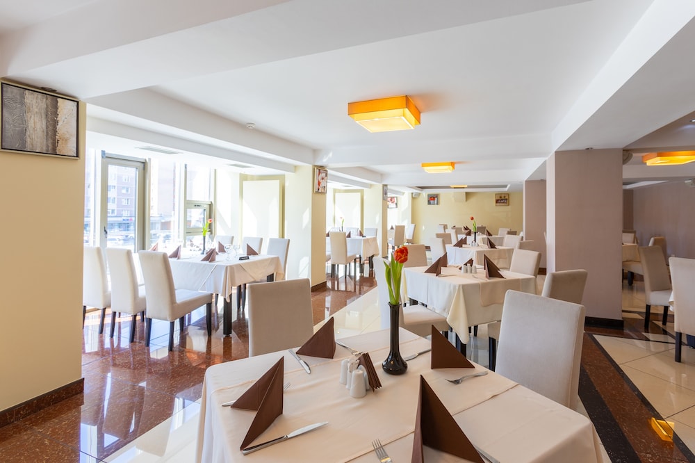 Golden Time Hotel 50/62