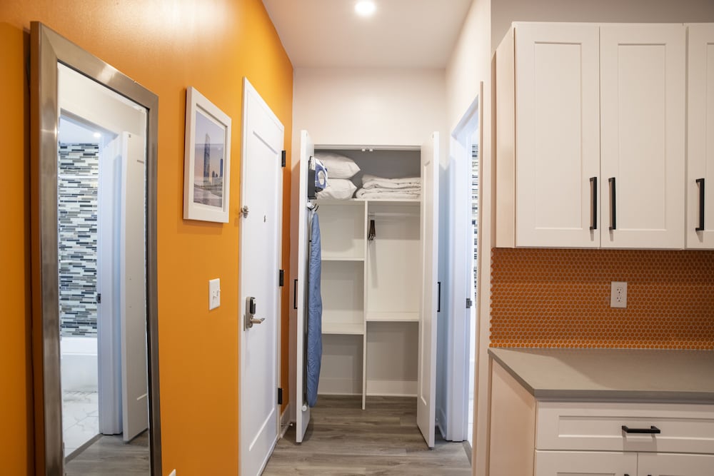Peachtree Suites 13/16