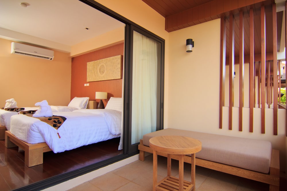 Islanda Resort Hotel 34/63