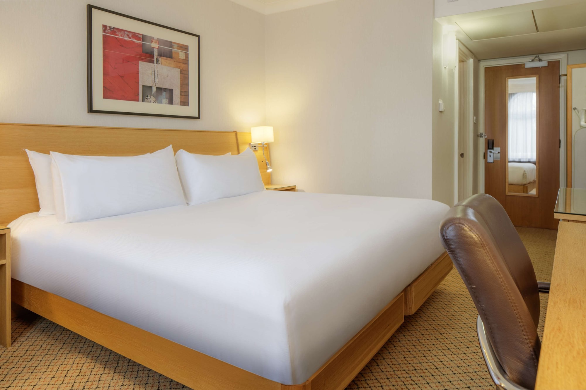 GUEST ROOM, KING BED, TOWER VIEW