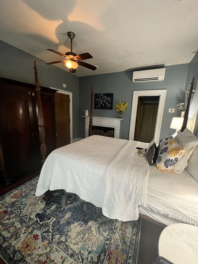 Barksdale House Inn 25/59