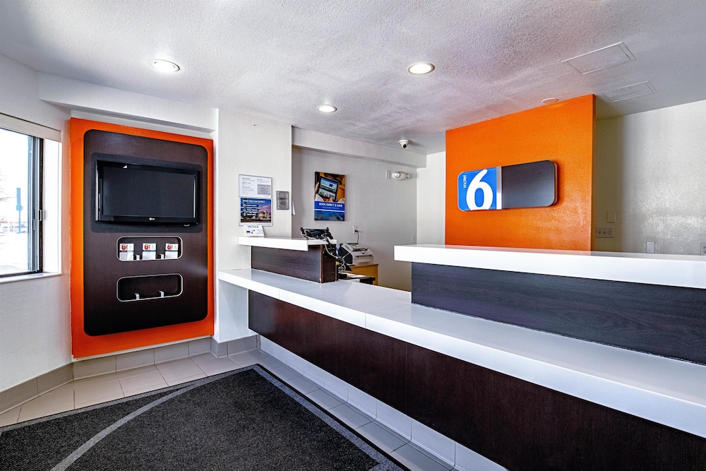 Motel6 Palatine, IL - Chicago Northwest 9/52