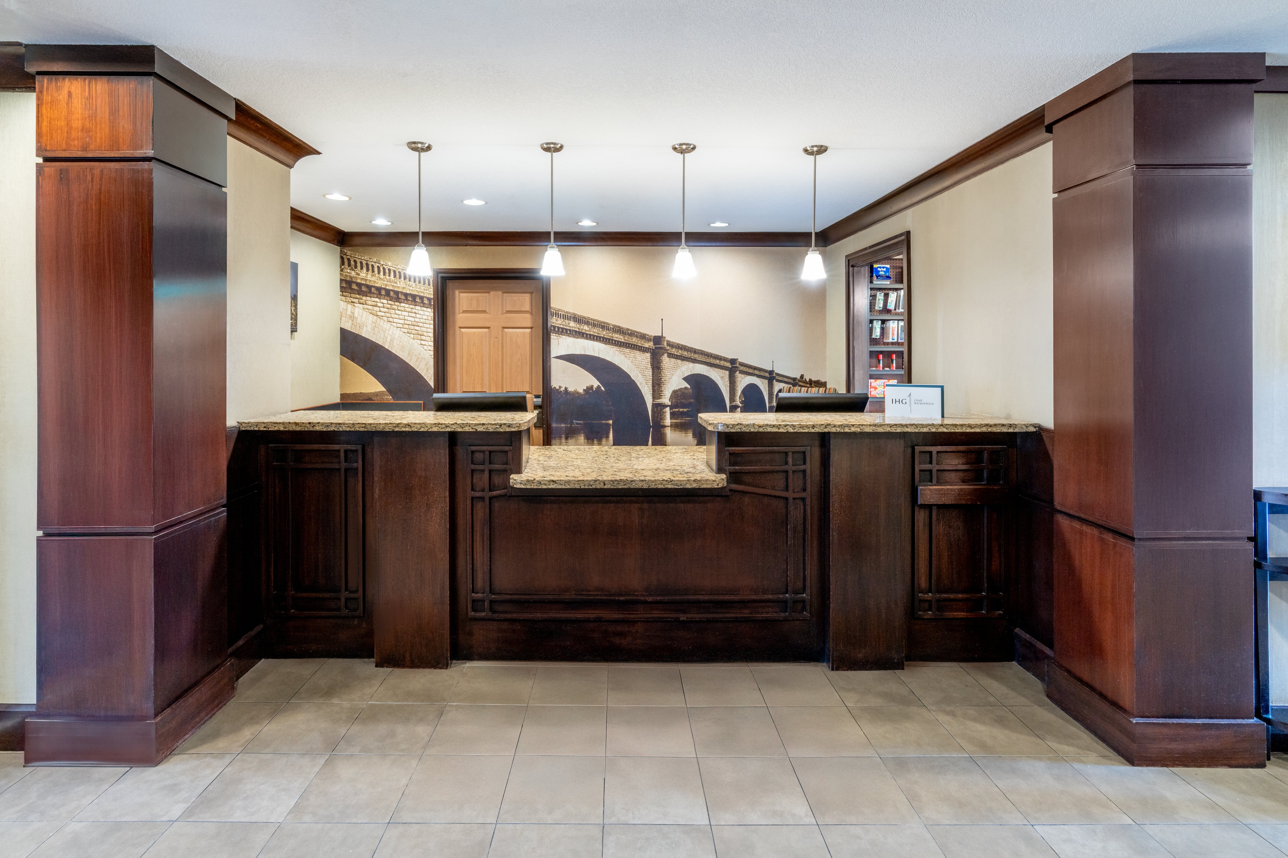 Staybridge Suites Co Springs Air Force Academy 7/60