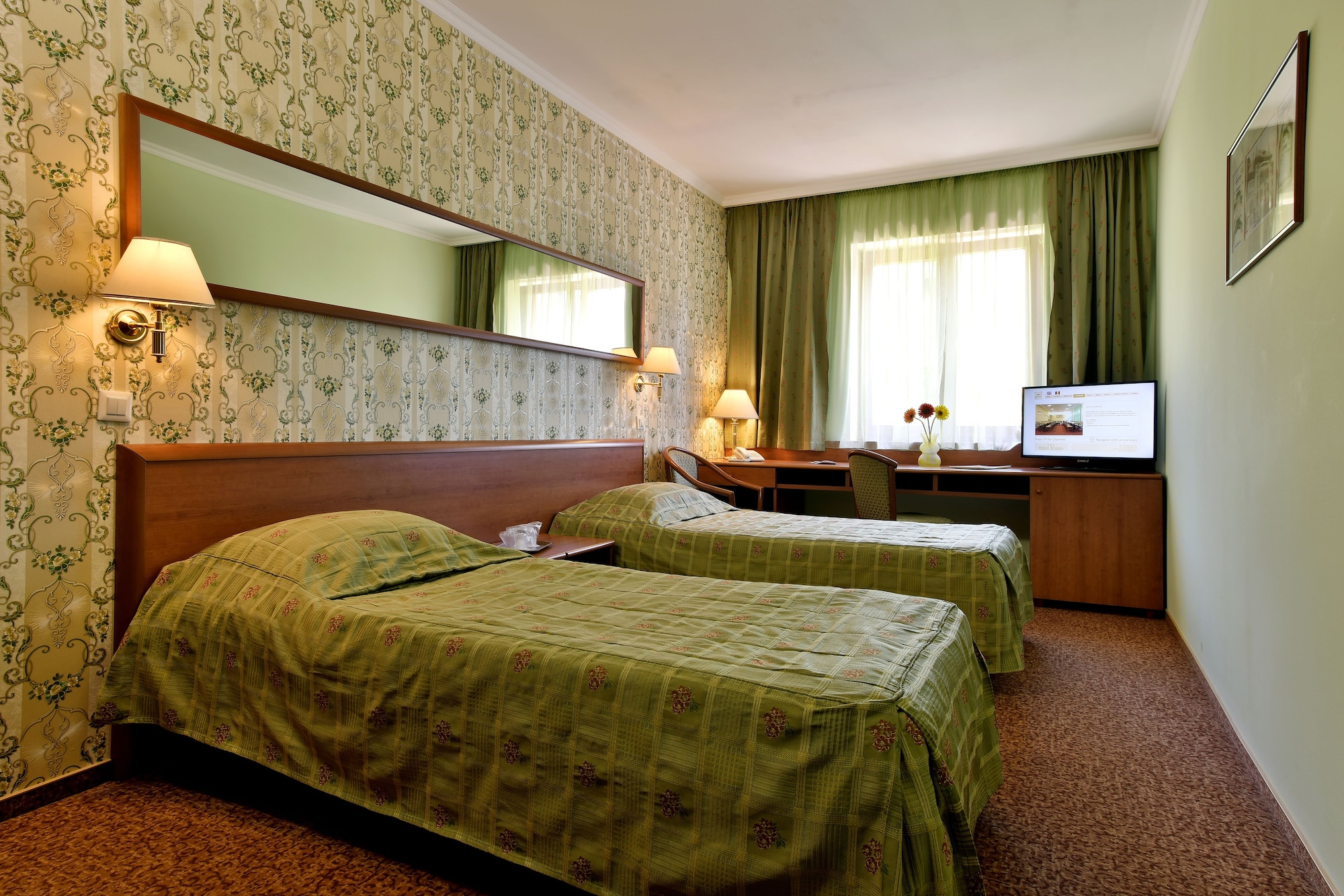 ROOM, TWIN BEDS